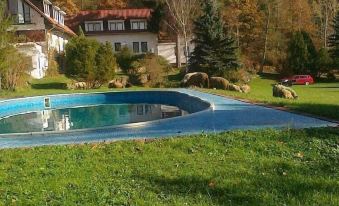 Villa in Bechyne with Private Pool and Sauna