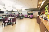 La Quinta Inn & Suites by Wyndham Meridian / Boise West - Frühstück