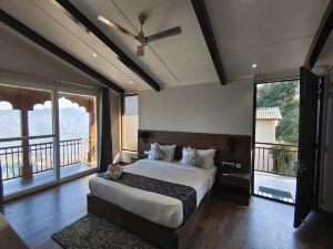 The Rudraksh, A Himalayan Retreat