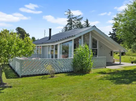 "Mathias" - 625m from the Sea