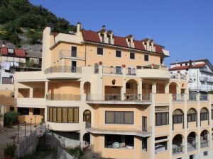 Hotel Sette E Mezzo