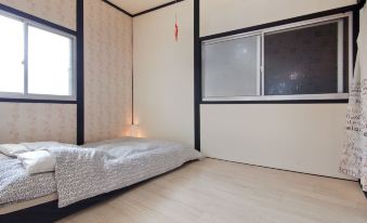 Charter Fee for 5 People Osaka Namba Nara USJ Tra