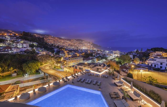 The Views Baia - Adults Only