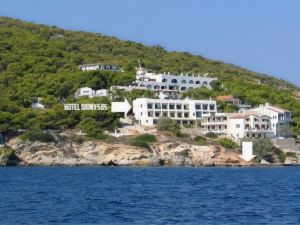 Dionysos Hotel