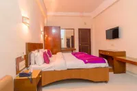 Hotel Hornbill Hotels near SBS