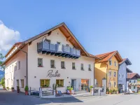 Wander- und Aktiv-Hotel Rösslwirt Hotels in Lam
