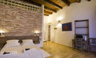 Castelletto Suites