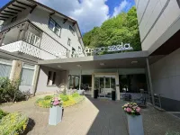 錫拉哈爾茲 Spa 飯店 Luchs-Schaugehege Rabenklippe附近的飯店