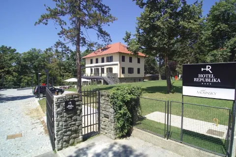Hotel Republika