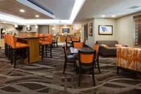 AmericInn by Wyndham Waupun - parking