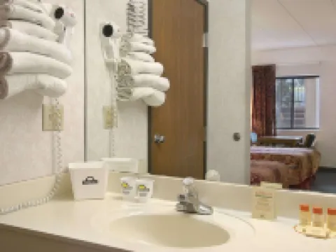 Days Inn by Wyndham Morehead Hotels in Morehead