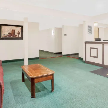 Super 8 by Wyndham Middletown