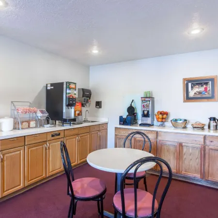 Super 8 by Wyndham Blackfoot