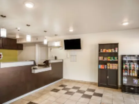 Studio 6 Huntsville, TX Hotels in Walker County