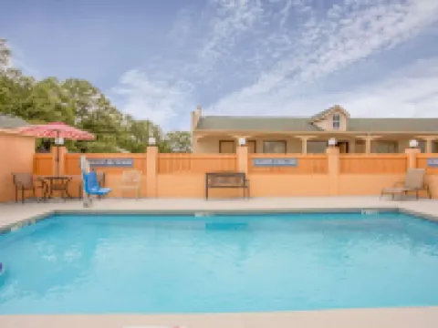 Super 8 by Wyndham Sumter サムターのホテル