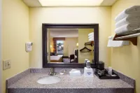 Days Inn by Wyndham Richburg - Pet friendly