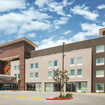 La Quinta Inn & Suites by Wyndham McAllen la Plaza Mall