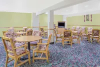 Days Inn by Wyndham Custer Hotels in Custer