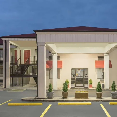 Super 8 by Wyndham Bryant Little Rock Area