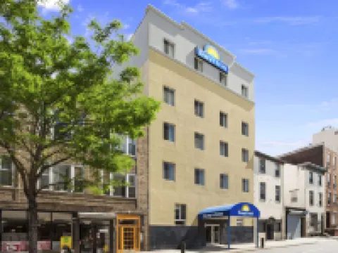 Days Inn by Wyndham Philadelphia Convention Center Hotels near United States Mint