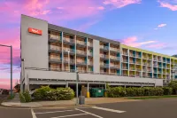 Red Roof Plus+ & Suites Virginia Beach - Seaside