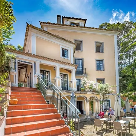 Lawrences Hotel