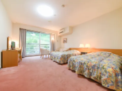 Higashiyama Onsen Maple Plaza Hotels in Shiso