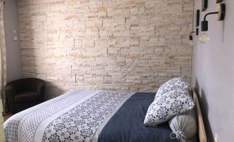 Amazing House with Pool in Vexin (Paris 1h)