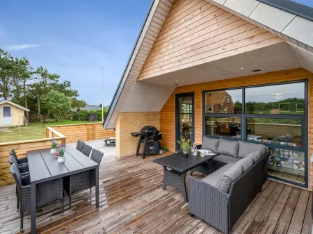 "Thorid" - 800m from the Sea