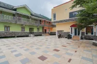 Sans Resort Parung Bogor Hotel di Kecamatan Tajur Halang