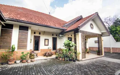 Adalia Homestay- Semarang (Syariah) Các khách sạn ở Gunung Pati