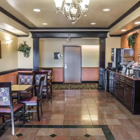Econo Lodge Beaumont I-10 South