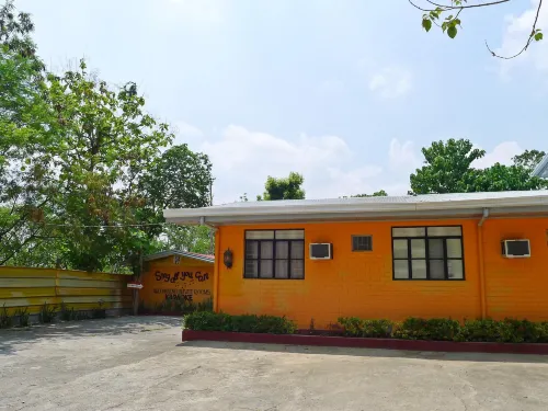 Abrassi Hotel and Restaurant