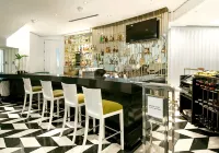 Astoria Plaza - bar