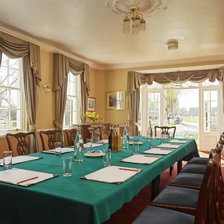 Corse Lawn House Hotel