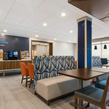Holiday Inn Express & Suites SPRINGDALE - FAYETTEVILLE AREA by IHG