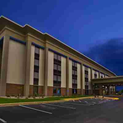 Hampton Inn Appleton (Fox River Mall Area) Hotel Exterior