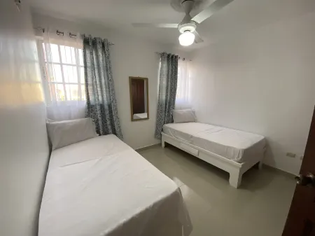 3DR Inviting 3-Bedroom Apt in Santo Domingo Отели рядом с достопримечательностью «Iglesia Evangelica Metodista Libre Vista Bella 3ra»