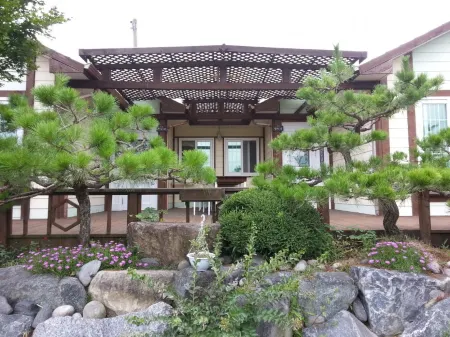 Sancheong Dullegil Pension Cheongsol
