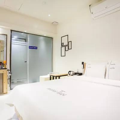 Suwon Tan Hotels near Puksuwon Spaplex