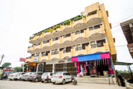 Karni Palace Hotel Отели в г. Раджсаманд