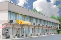 Super 8 by Wyndham Ashland Hotels in Montgomery Township