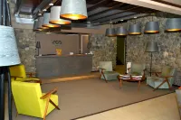 Hotel Aca El Calafate - parkir