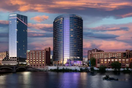 JW Marriott Grand Rapids Отели рядом с достопримечательностью «DeVos Place»