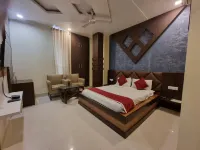 Hotel Vitthal International Hotel berhampiran Narayan Ashram