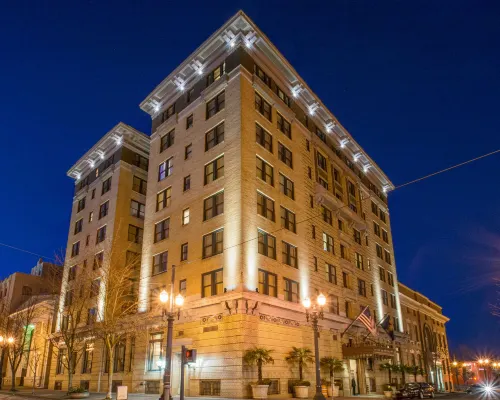 هوتل دو لاكس Hotels near بروفيدنس بارك