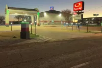 Econo Lodge Tucumcari Route 66 - Bãi đậu xe