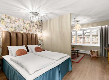 Ole Bull, Best Western Signature Collection
