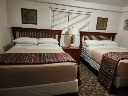 Hi-Way Motel Hotels in Portage La Prairie