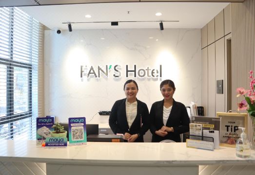 3. 팬의 호텔 오르..